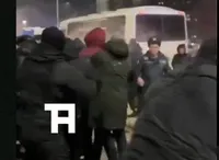 Вийшли проти Токаєва? У Казахстані стались сутички мітингувальників з поліцією, десятки людей затримано