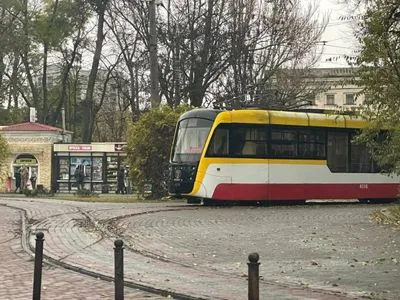 В Одесі відновили роботу трамваї та тролейбуси