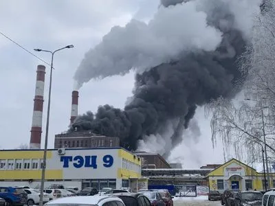 Стовпи диму: в російській пермі загорілася ТЕЦ