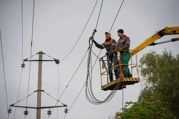 "Укрэнерго" за 9 месяцев возобновило электроснабжение на 45 поврежденных подстанциях