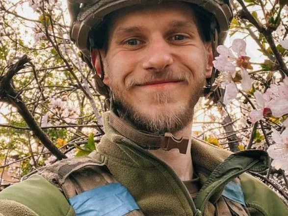 Фотограф из "Азова" вернулся на военную службу после плена
