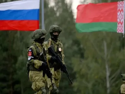 Беларусь начала перемещать военных и технику вдоль украинской границы — CNN