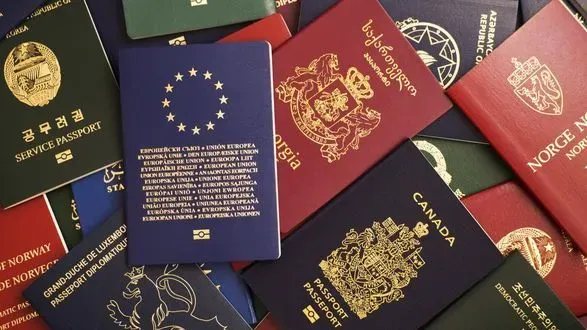 Болгарія анулювала 12 "золотих паспортів"