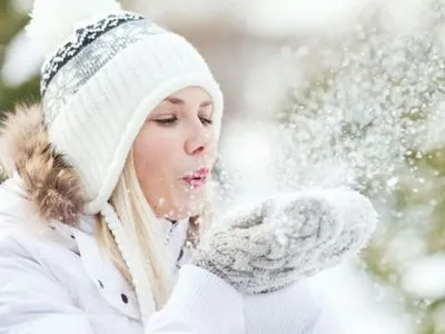 Как ухаживать за кожей зимой: советы специалистов