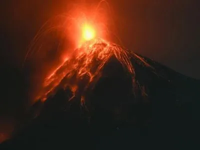 В Центральной Америке "проснулся" один из самых активных вулканов