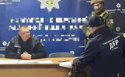 Взятка на 20 тысяч долларов США: в Черниговской области разоблачили начальника райотдела полиции