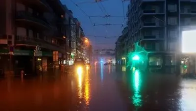 Португалия пострадала от наводнения после проливных дождей. Лиссабон под водой
