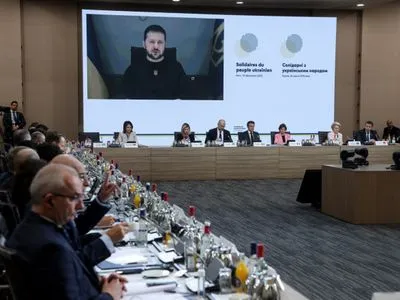 Паризька конференція: Україні обіцяють надати допомогу на близько 1 млрд євро