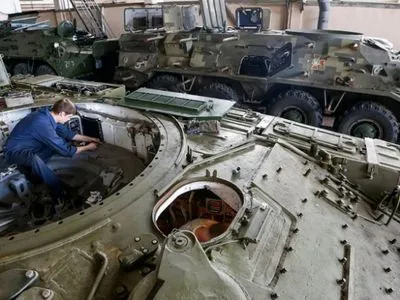 У Чехії хочуть працевлаштувати більше українців на збройові заводи
