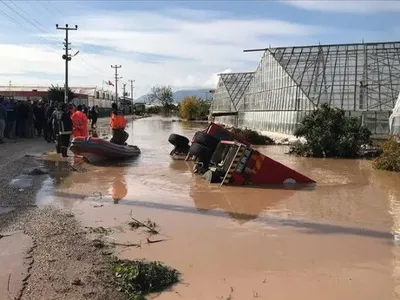 У Туреччині після повеней оголосили зонами лиха три райони курортної Анталії