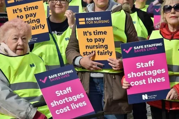 Британські медсестри влаштували безпрецедентний страйк
