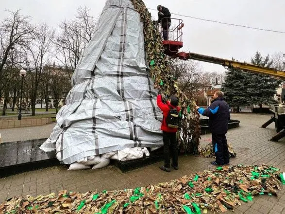 Из маскировочных сеток: в Николаеве установят "елку несокрушимых"