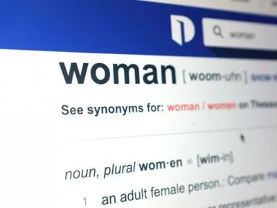 Онлайн-словарь Dictionary.com выбрал слово года - "женщина"