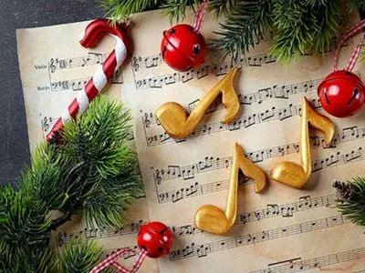 Пора праздновать: подборка украинских песен на Новый год и Рождество