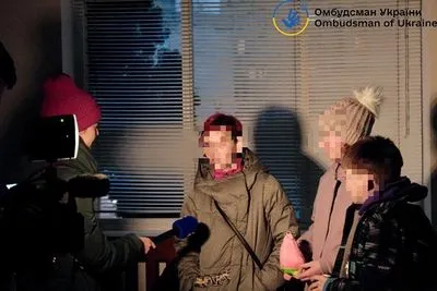 Украина вернула еще 3 детей, которые были вывезены в детский лагерь РФ