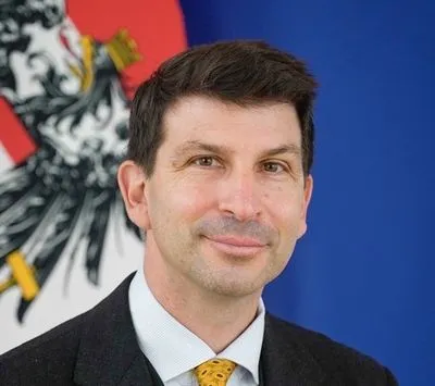 Посольство Австрии следит за ситуацией вокруг крупнейшего в Украине бумажного предприятия ККБК и готовы помогать бизнесу