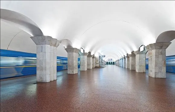У Києві вже відкриті станції метро “Хрещатик” та “Майдан Незалежності”