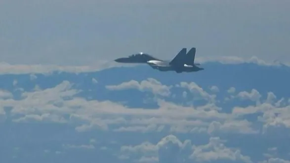 Тайвань поднял боевые самолеты в ответ на действия китайских ВВС