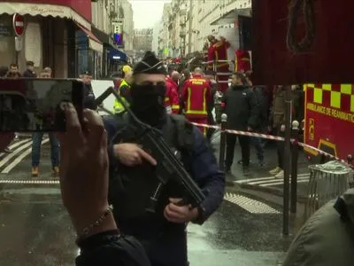 Стрельба в Париже: число погибших возросло до двух