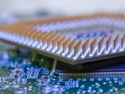 Найбільший у світі виробник чипів веде переговори про перший завод у Європі - FT