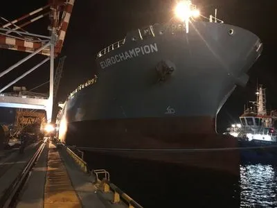 "Зернова ініціатива": з портів Одеси за два дні вийшли 9 суден з 390 тис. тонн агропродукції