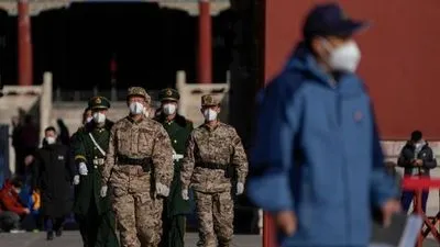 Китай відкриє кордони та скасує карантин з 8 січня
