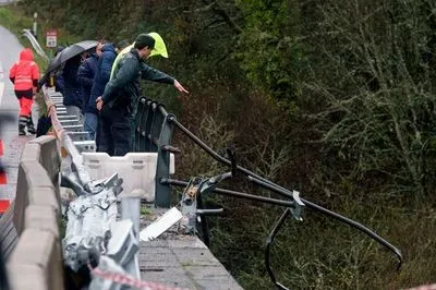 В реке обнаружен седьмой труп после аварии автобуса в Испании