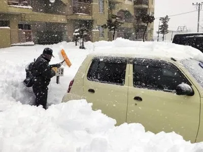 Жертвами сильного снігопаду в Японії стали 17 людей