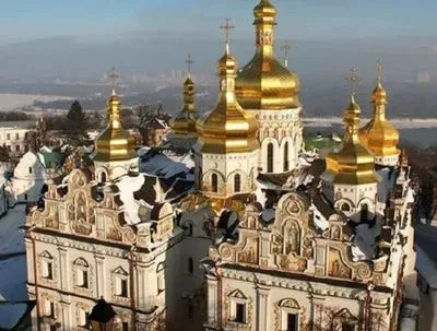 В Киево-Печерской лавре обратились к Президенту не забирать соборы