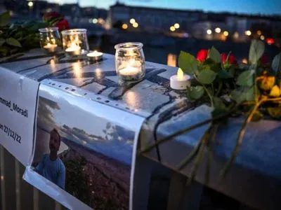 Іранець покінчив життя самогубством у Франції, щоб висвітлити ситуацію у своїй країні