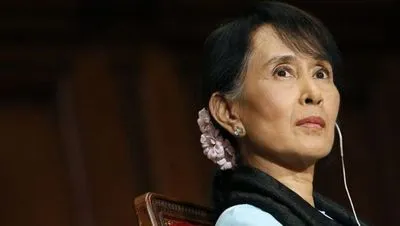 Поваленого лідера М'янми Су Чжі засудили до 33 років в'язниці