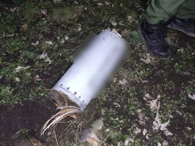 У КМВА показали уламок від збитої ворожої ракети в Дніпровському районі столиці