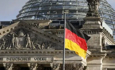 Німеччина може віддати заморожені російські активи для відбудови України — Bloomberg
