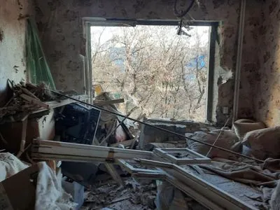 Донецкая область: россияне ударили по жилой многоэтажке в Курахово, есть жертва