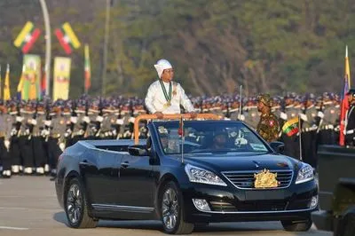 Хунта М'янми відзначила День незалежності демонстрацією сили