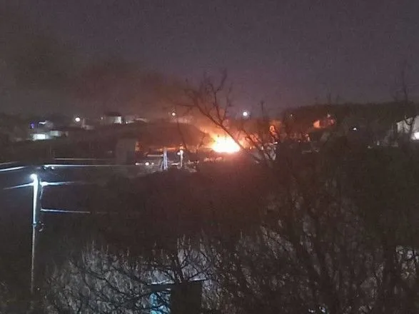 В Севастополе сообщают о взрыве и пожаре