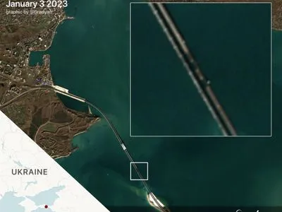 росіяни продовжують ремонтувати Кримський міст: супутникове фото