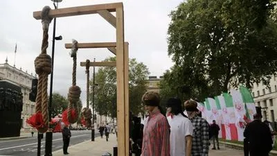 ЄС засудив нові страти учасників протестів в Ірані