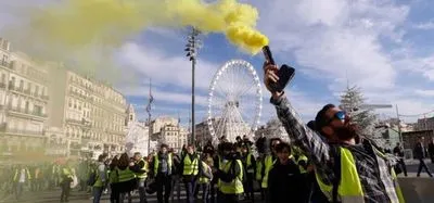 Кожен другий француз хоче "соціального вибуху та нового протестного руху" - опитування