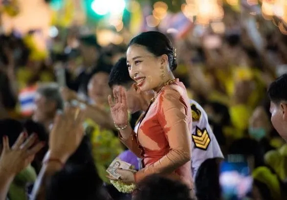 Дочка короля Таїланду без свідомості кілька тижнів після того, як знепритомніла
