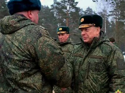До білорусі навідався головнокомандувач сухопутними військами рф