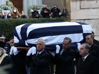В Афінах проходить похорон останнього короля Греції
