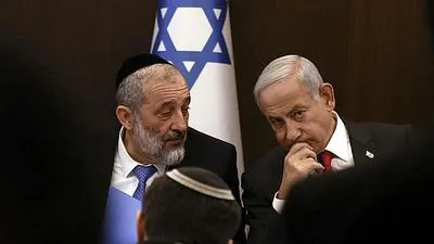 Верховний суд Ізраїлю наказав Нетаньягу звільнити ключового міністра уряду