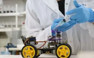 Израильские ученые создали робота, который может чувствовать запахи