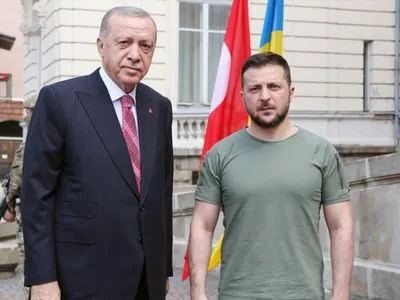 Зеленский созвонился с Эрдоганом: обсудили “зерновой коридор”, обмен пленными и энергетическую поддержку Украины