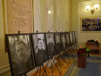 Трагедія у Броварах: церемонія прощання з керівництвом МВС відбудеться завтра в “Українському домі”