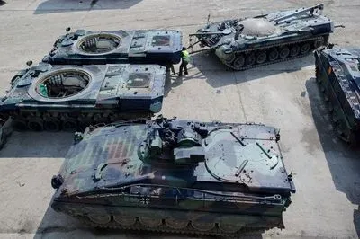 Британія продовжить переговори з союзниками по НАТО щодо постачання в Україну танків Leopard