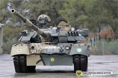 Кіпр готовий віддати Україні свої ОБТ Т-80У, але висуває умови