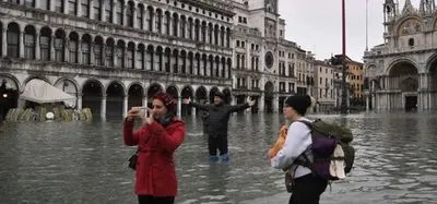 Снег, холод, бури и наводнения обрушились на Италию