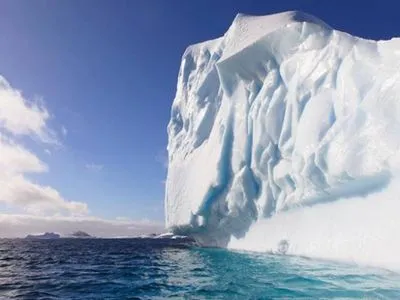 Завбільшки як Лондон: в Антарктиді відколовся величезний айсберг